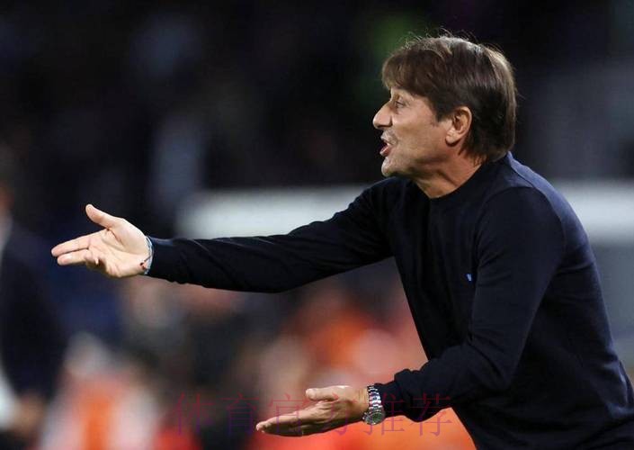 一场2-2激战!国际米兰战平那不勒斯,孔蒂抗议裁判,被红牌罚下 一场2-2激战!国际米兰战平那不勒斯,孔蒂抗议裁判,被红牌罚下